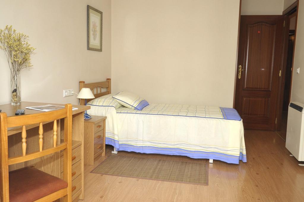 Pr Nimo Hotell Santiago de Compostela Rum bild
